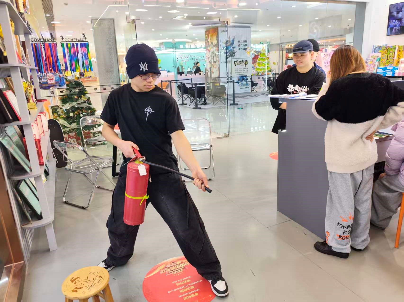 水晶城发展消防技术培训，筑牢安全防护网