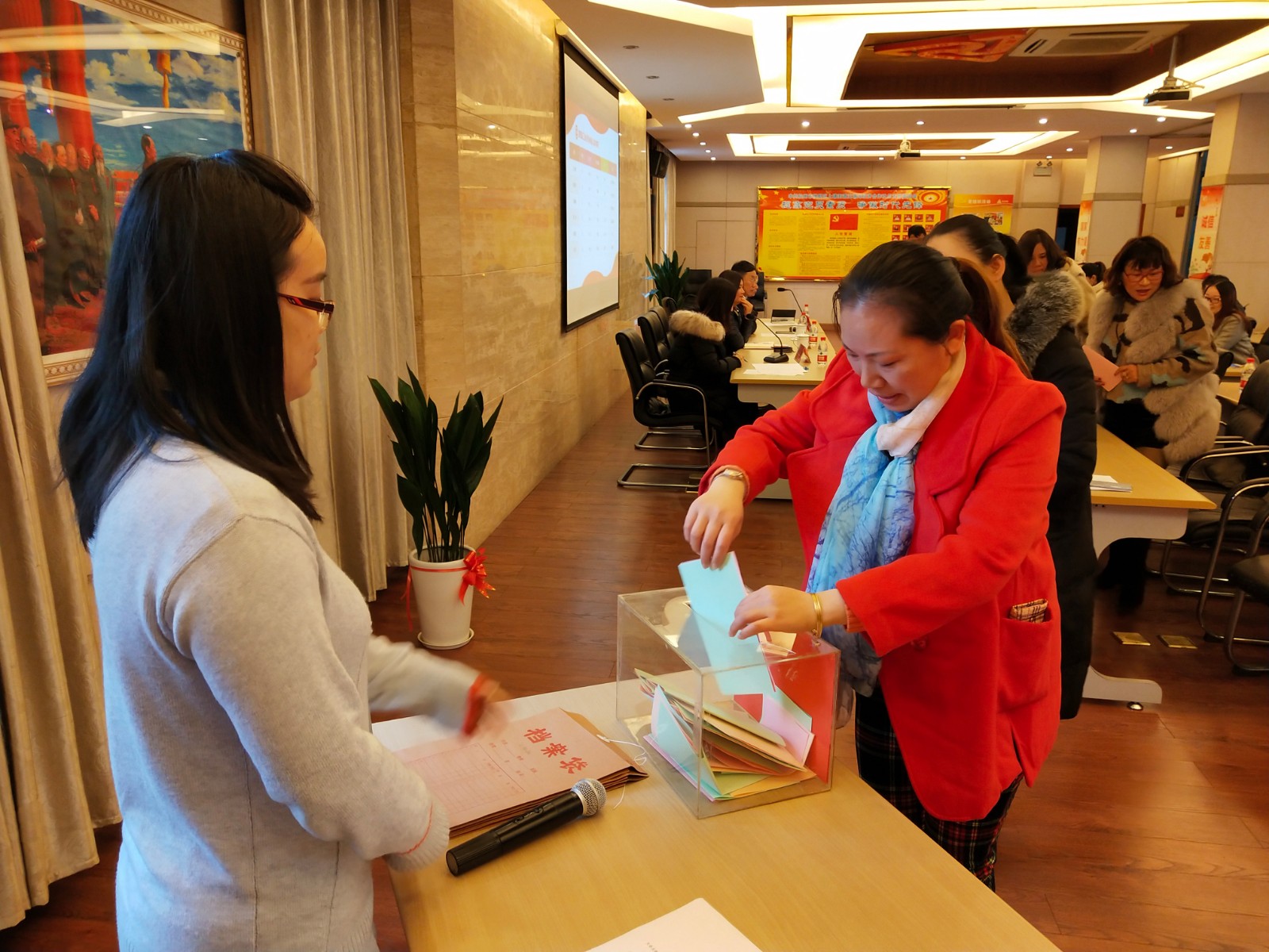 首页 - BB电子官方网站市场选举产生第四届工会委员会 (2).jpg