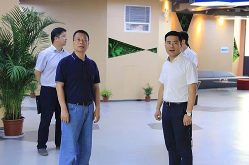 20160818拱墅区委常委、组织部李炜莅临荆门首页 - BB电子官方网站文创集团总部调研领导 (3).jpg